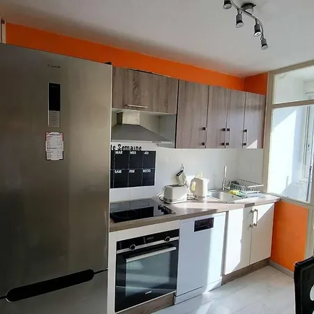 Private - Flat Share - Tram A - C3-4 Apartament Cenon