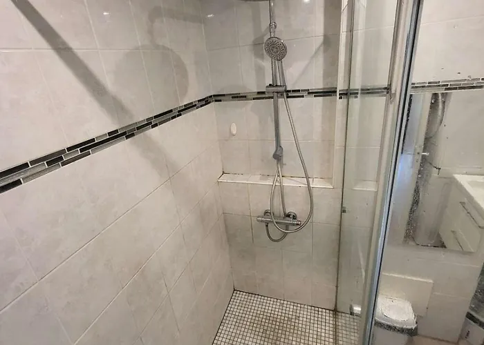 Private - Flat Share - Tram A - C3-4 Cenon